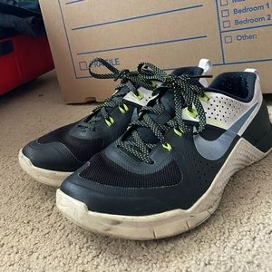 Nike metcons womens size 8